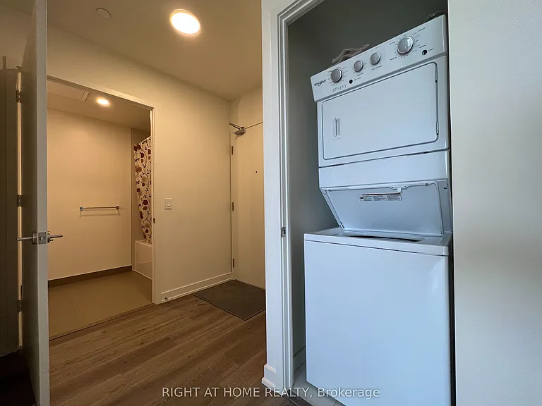 10 Deerlick Ct #304 — Photo 14