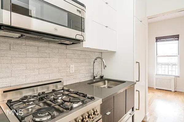 Rented by MNS Marketing | media 10