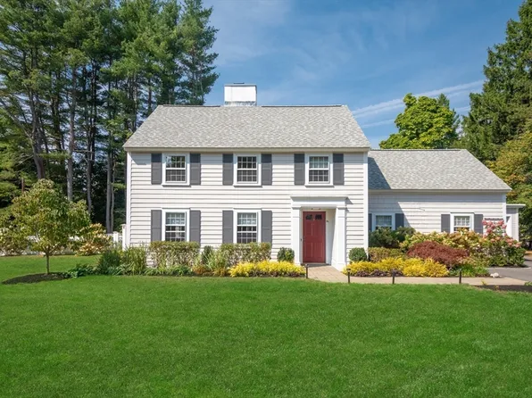 86 Whittemore St, Concord, MA 01742