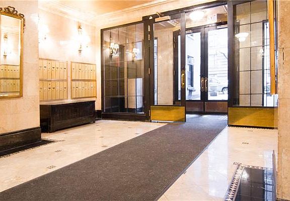 2nd image of 145 W 71st St Ph B