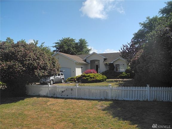 2nd image of 748 Point Brown Ave SE