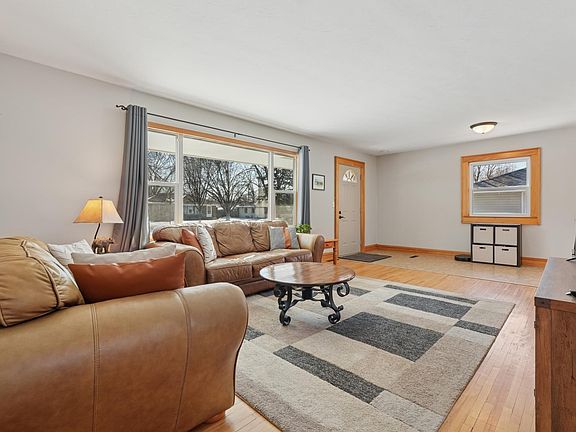 5th image of 8546 Greenway Ave S