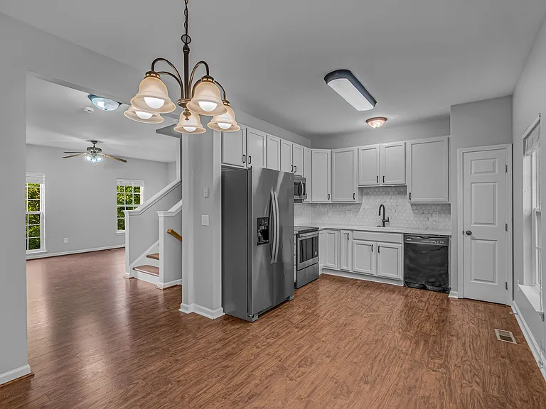 753 Huffine Manor Cir — Photo 3