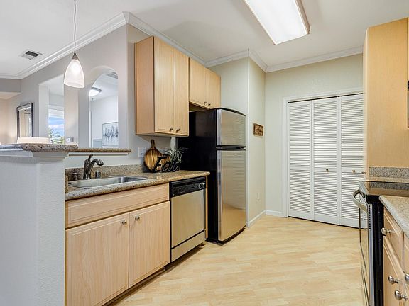 3rd image of 801 S Winchester Blvd APT 1208