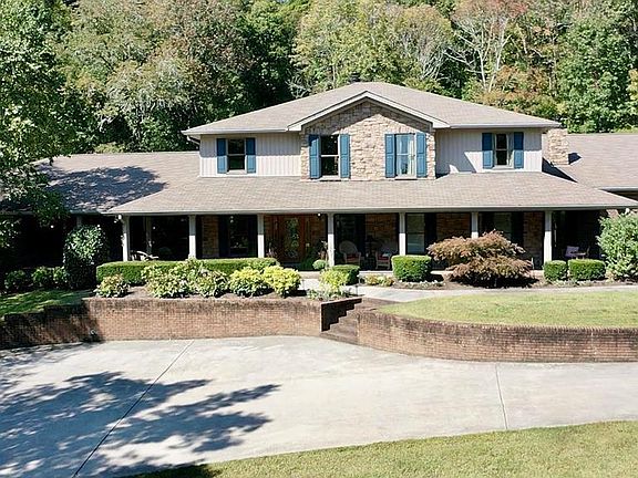 2nd image of 162 Knobb Hill Dr NW
