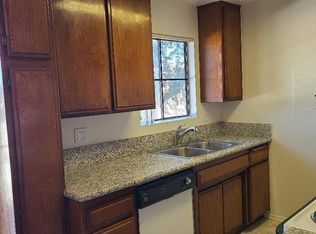 5240 Whitsett Ave, Valley Village, CA 91607