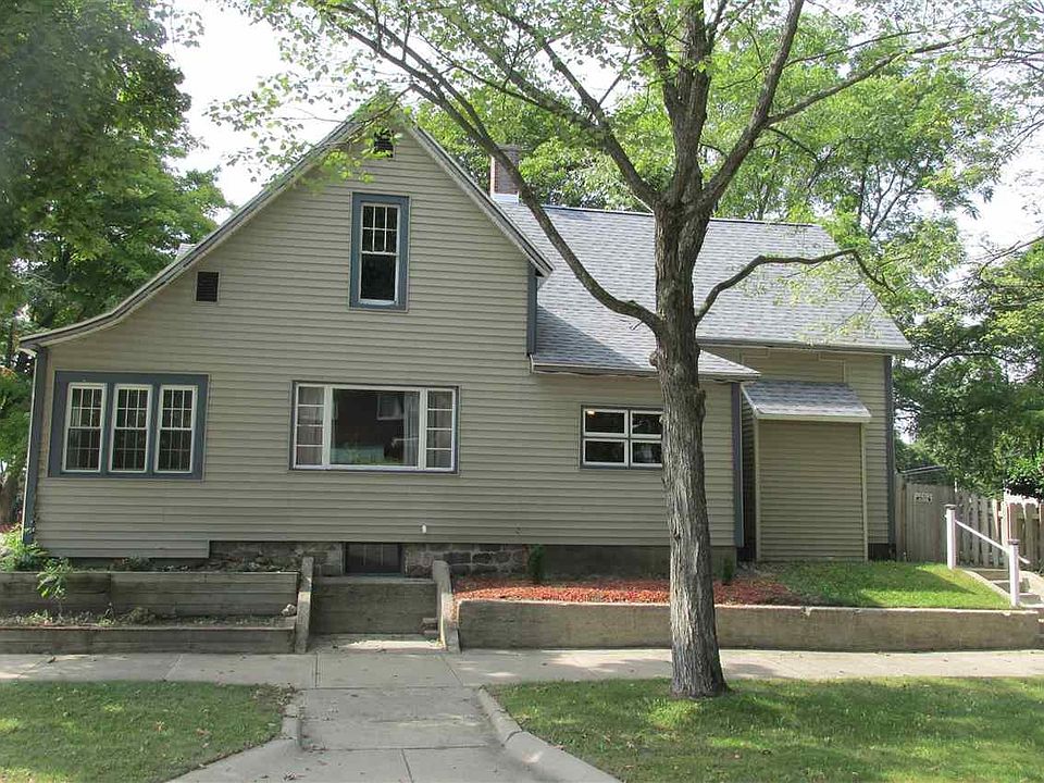 457 E Chapin St, Cadillac, MI 49601 Zillow