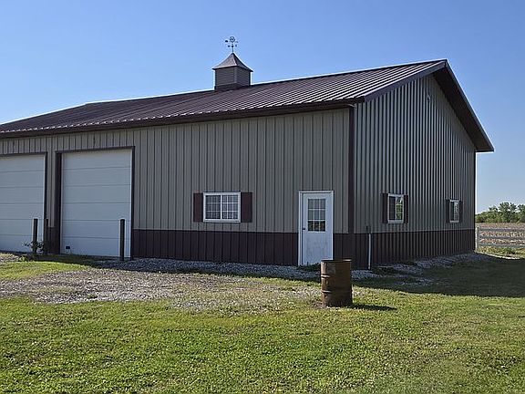 3rd image of 10245 N 600th Rd