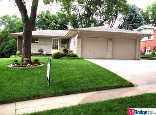 9811 Ruggles St, Omaha, NE 68134