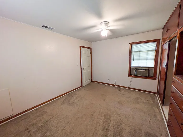 270 N Ann St — Photo 10