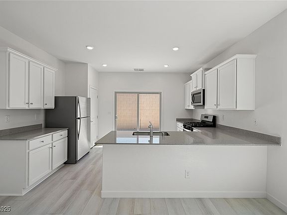 4th image of 6748 Violet Cascade Ave