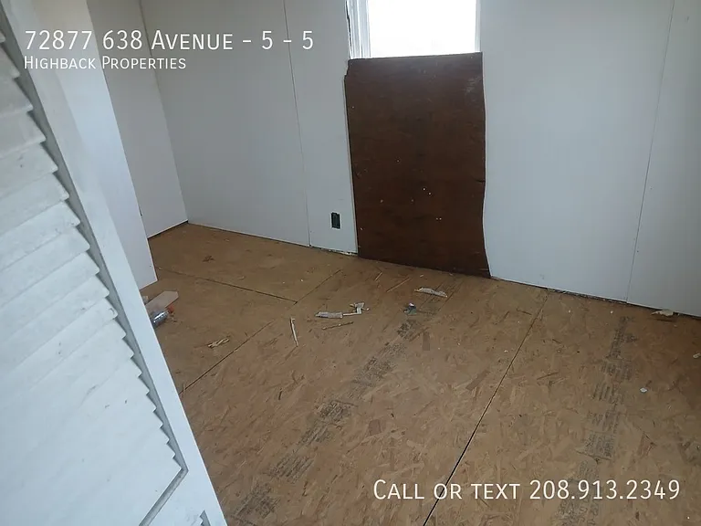 72877 638th Ave #5 — Photo 2