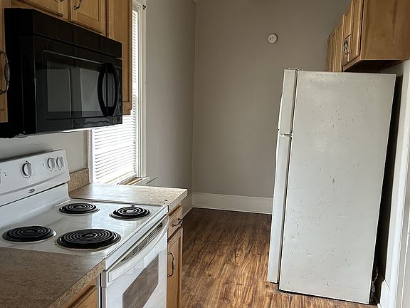 2nd image of 321 N Loudoun St #10453181