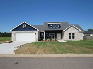 22 Sunset Blvd, Morrilton, AR 72110