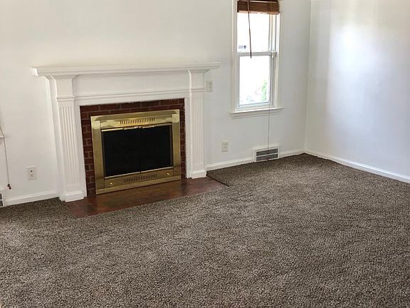4th image of 15490 Couzens Ave