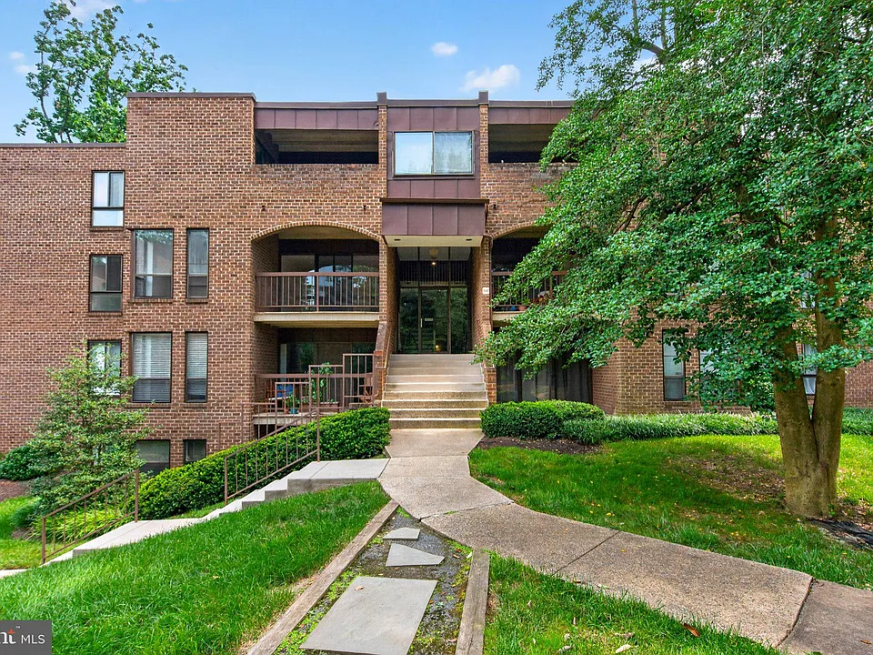 11232 Chestnut Grove Sq #233