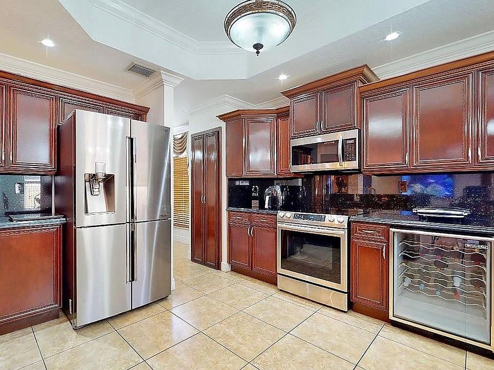 2nd image of 15421 SW 26th Ter #A