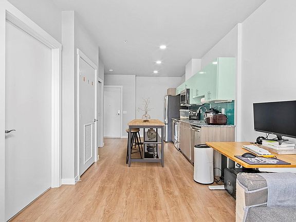 2nd image of 1085 103rd Ave NE APT 210