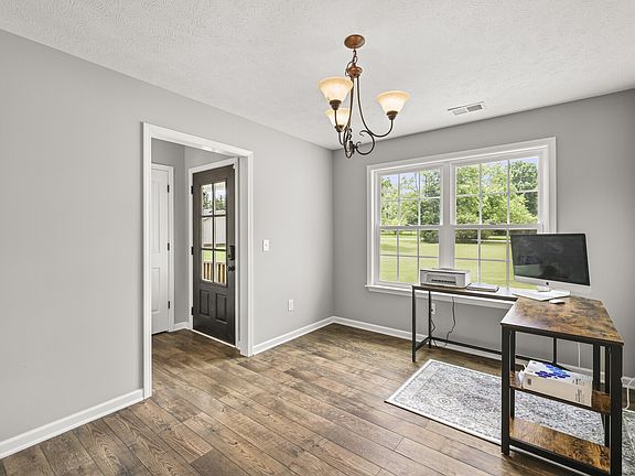 5th image of 2127 Strickland Dr