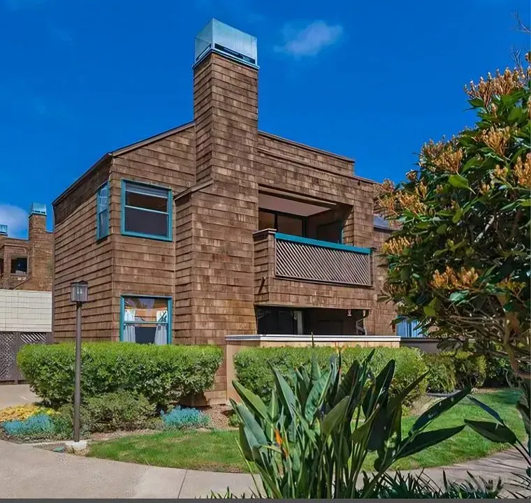 4435 Nobel Dr #30