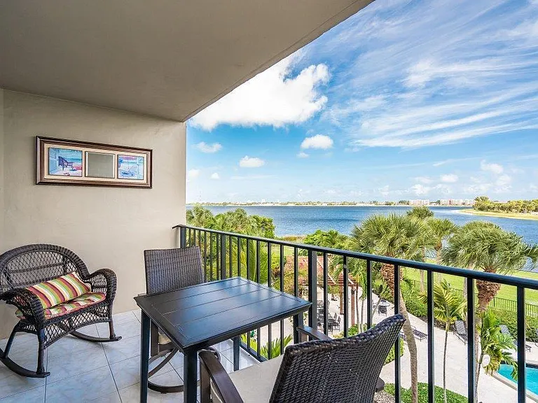 1830 Embassy Dr #411 — Photo 9
