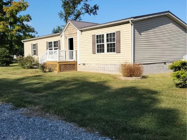 3800 Ingraham Ln, Ingraham, IL 62434