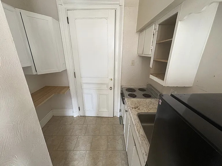 32 Deering St #2 — Photo 2