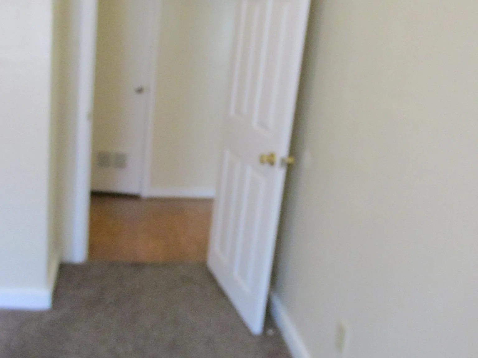 2 bed, 900 sqft, $1,350 — Photo 4