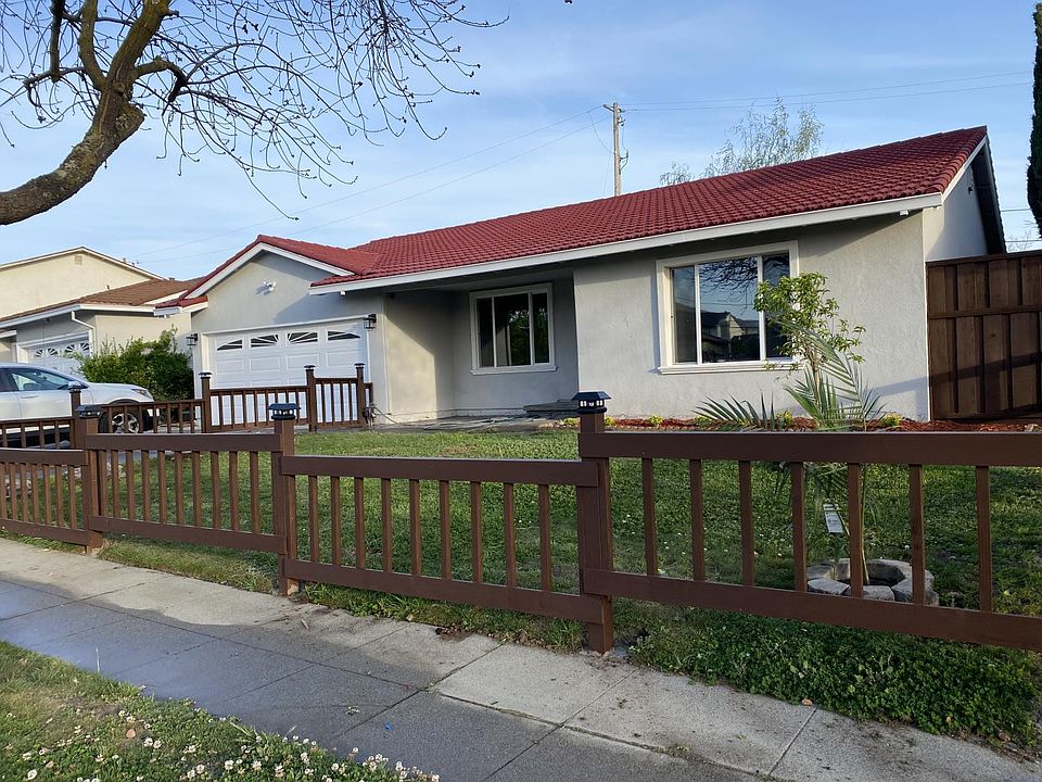 2nd image of 3308 Floresta Dr
