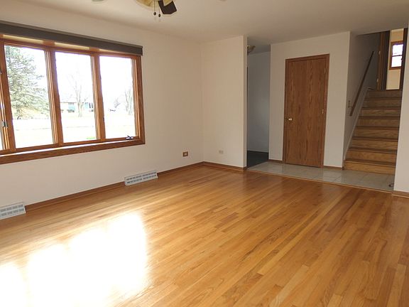 2nd image of 21W690 Park Ave