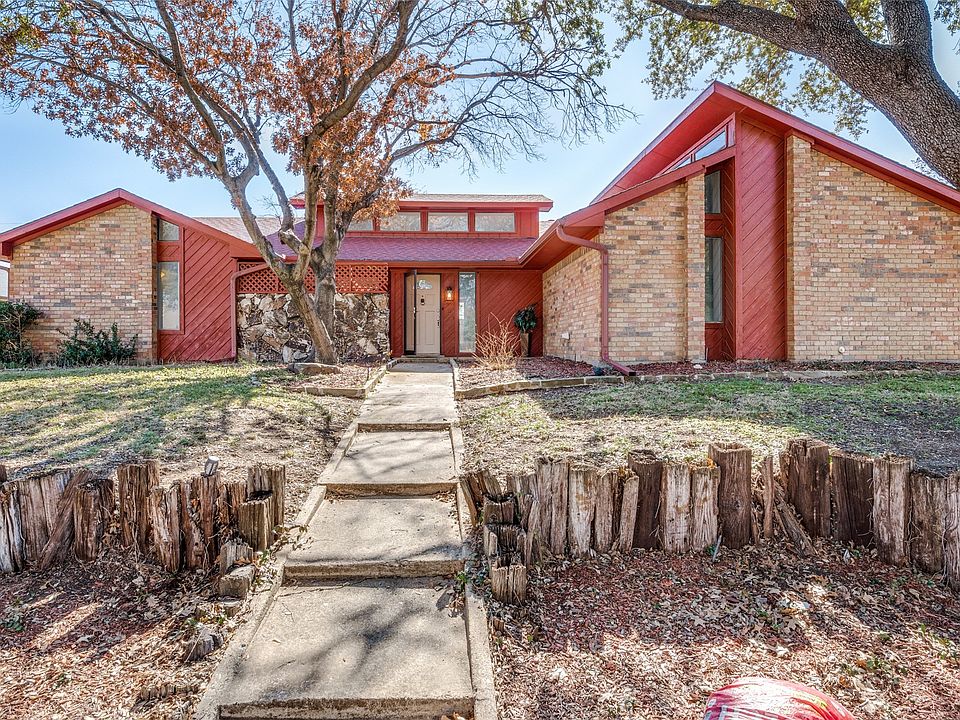 1st image of 3808 Runge Ct E