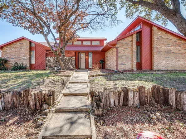 3808 Runge Ct E, Irving, TX 75038