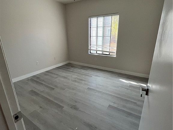 5th image of 2121 Hussium Hills St Unit 202