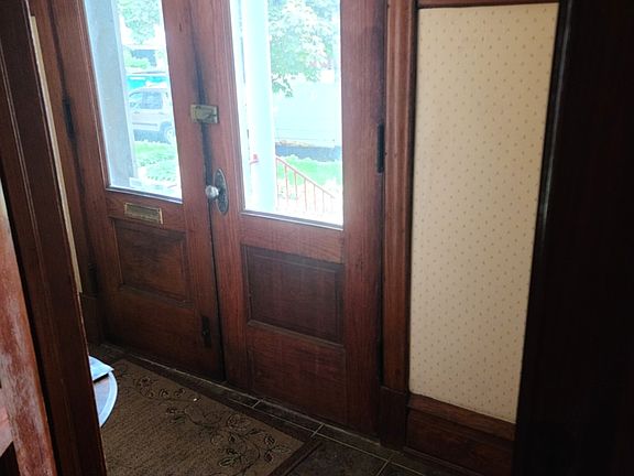 4th image of 2534 N Saint Louis Ave