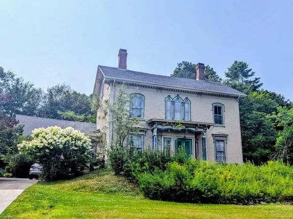 81 W Main Street, Searsport, ME 04974