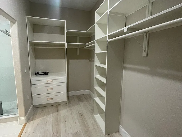 3560 Jefferson Blvd #2 — Photo 4