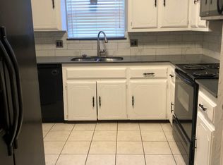 1303 Creek Dr, Yukon, OK 73099