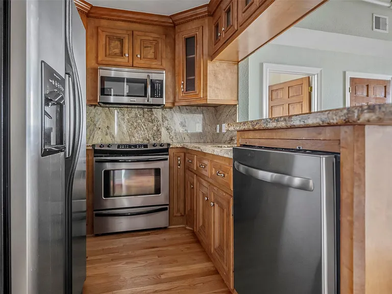 1927 Harborside Dr #307 — Photo 6