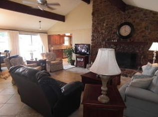 1107 Red Bud Dr, Grove, OK 74344