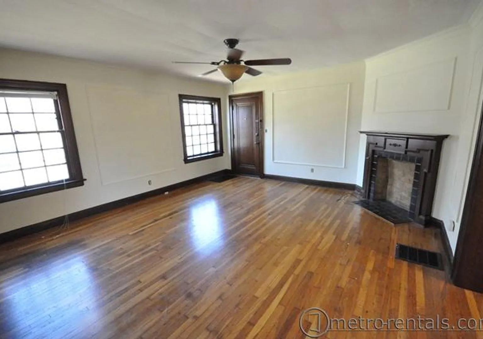 3200 Indianola Avenue - Units A B C D — Photo 2