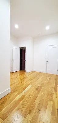 Rented by Compass | media 30