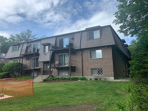 2nd image of 3 Pembroke Dr Unit Building 1