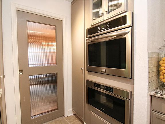 4th image of 5015 Shady Oaks Ln
