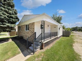 21108 Vermander Ave, Clinton Township, MI 48035