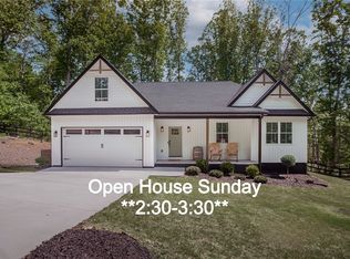 102 George Williams Dr, Easley, SC 29640