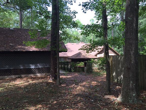 4th image of 645 Pine Point Cir