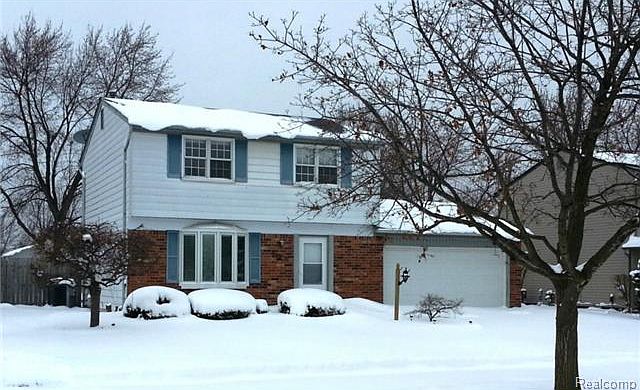 1st image of 23308 Meadows Ave