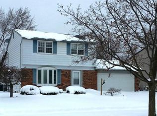 23308 Meadows Ave, Flat Rock, MI 48134