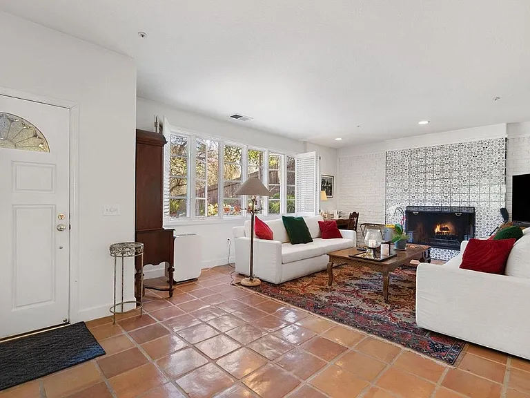 14985 Quito Rd — Photo 3
