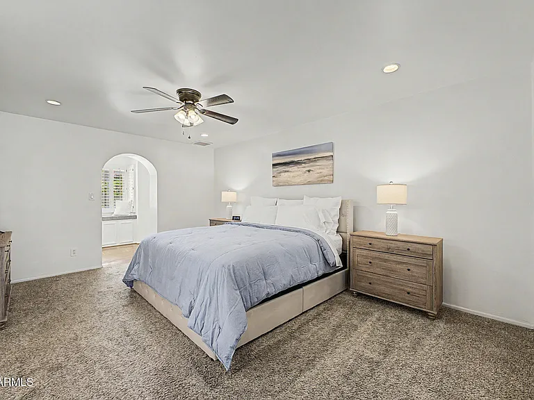2445 S Catarina — Photo 15